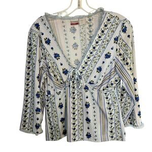 No Boundaries XL  Junior Top White Blue Floral Shirt Blouse Child's 11 - 13